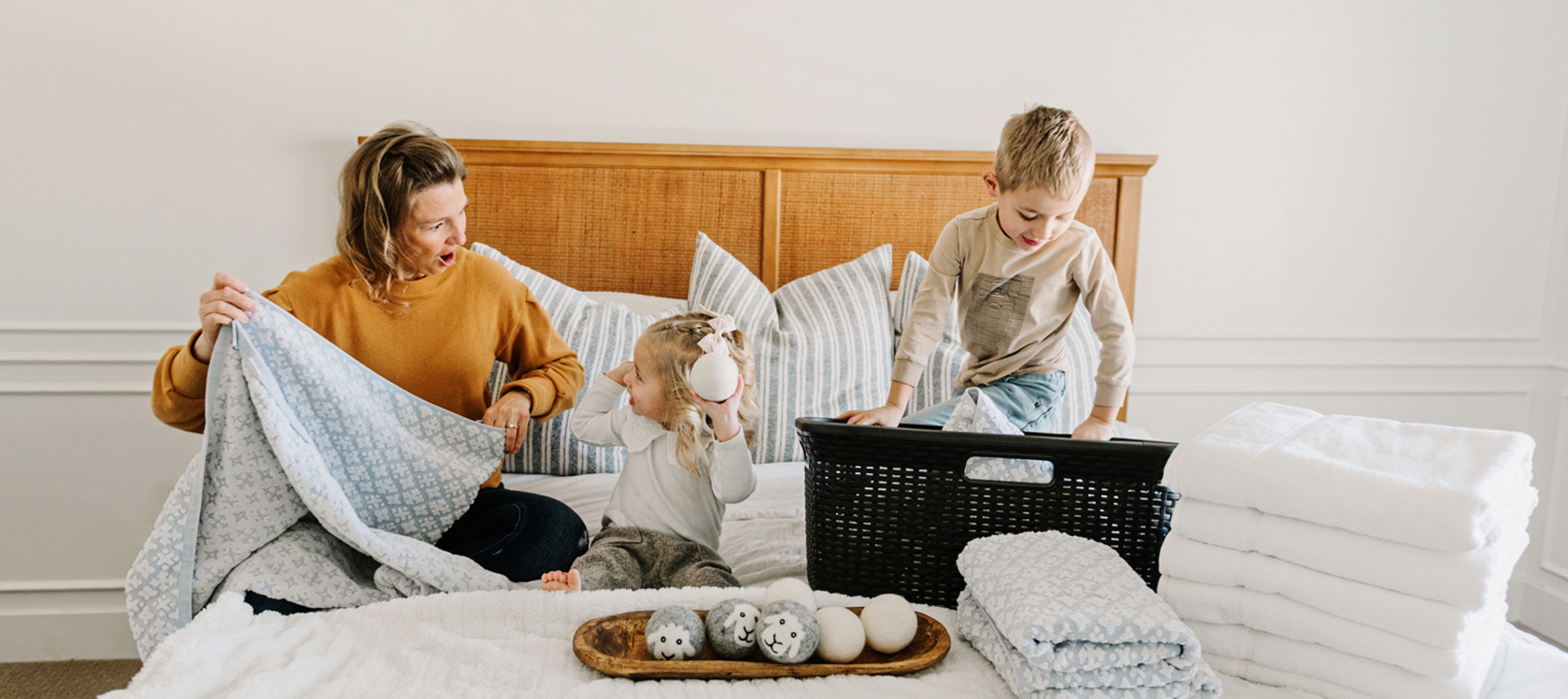 A family using dryer balls from SmartSheep brand
